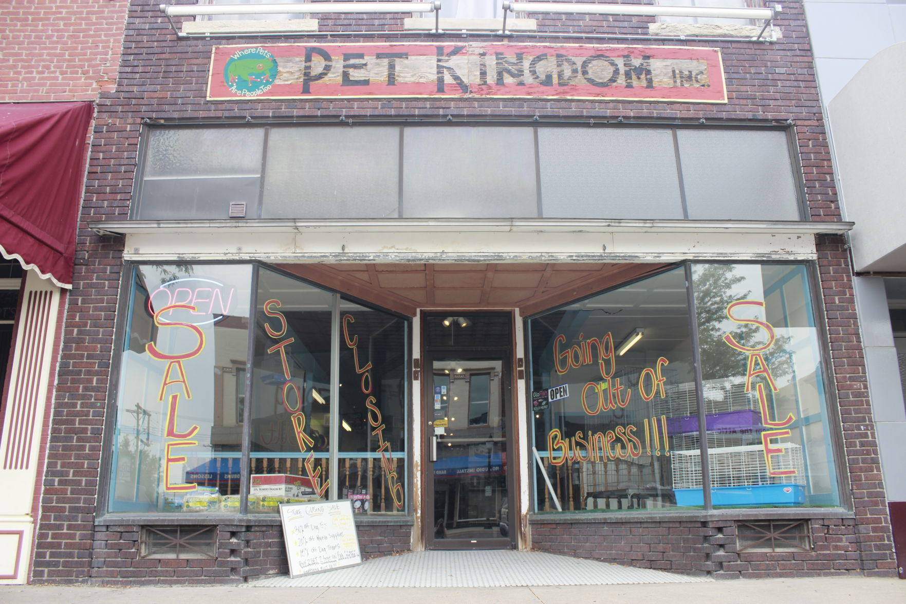 Downtown Kearney s Pet Kingdom store to close its doors