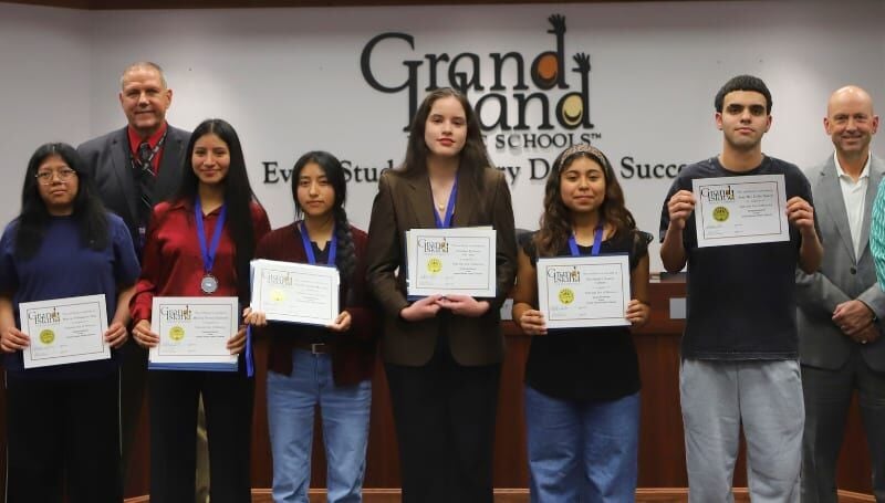 10 GISH Students Earn Nebraska Seal of Biliteracy