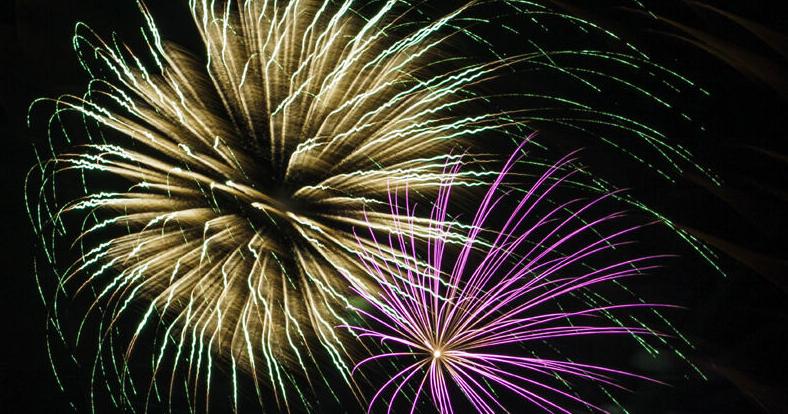 Fireworks fill the sky, vehicles fill the road for Independence Day - Vimarsana News