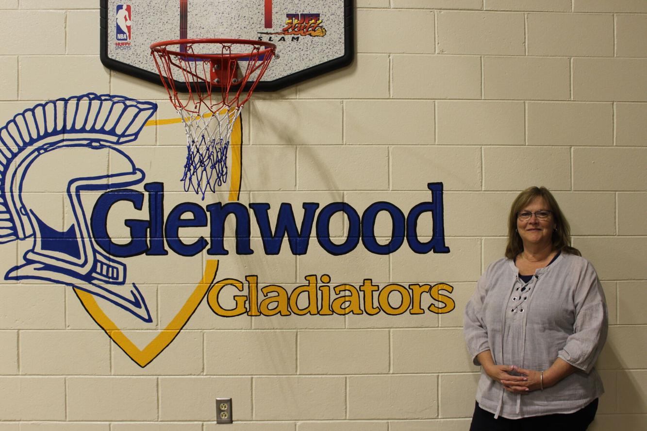 Students kept Kearney teacher at Glenwood Elementary for 39 years
