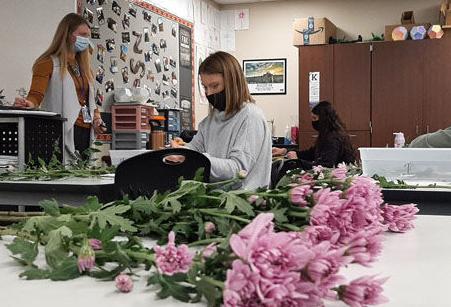Kearney High forticulture class