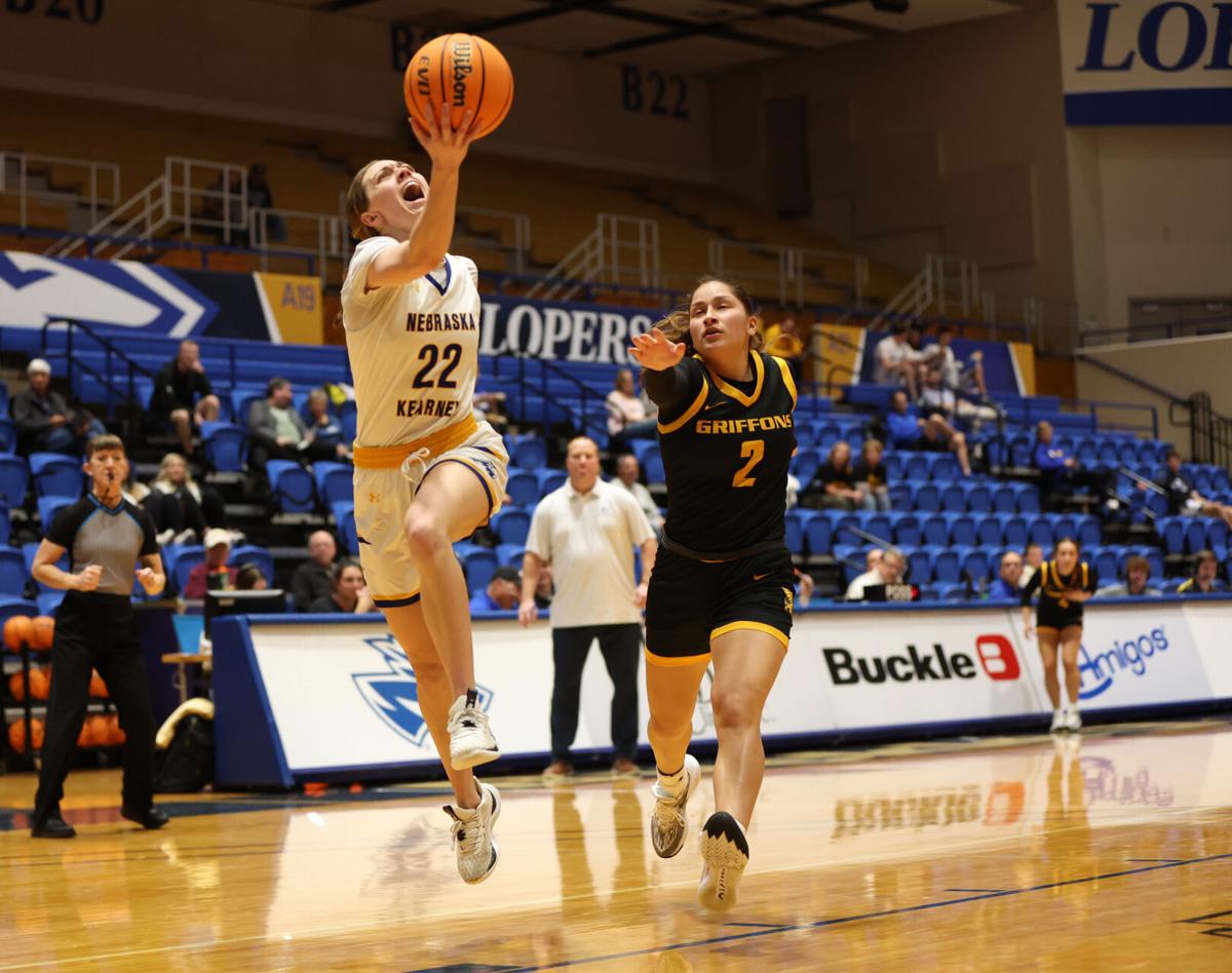 VIDEO: Half-court buzzer beater lifts Lopers over Missouri Western