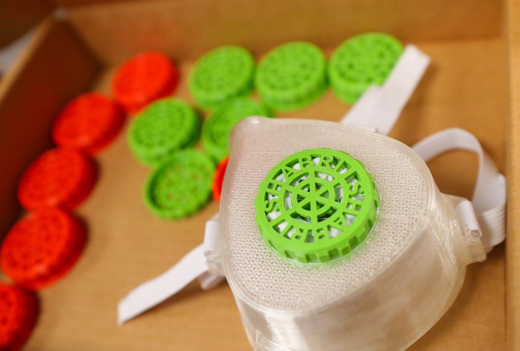 Unk Grad Using 3d Printing Business To Make Face Masks Shields