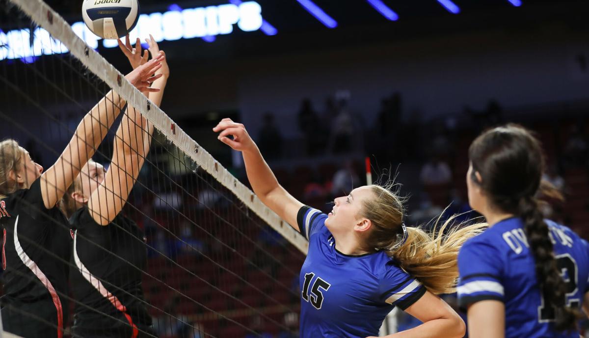 11-6 Overton vs. Norfolk Catholic state volleyball-04.jpg