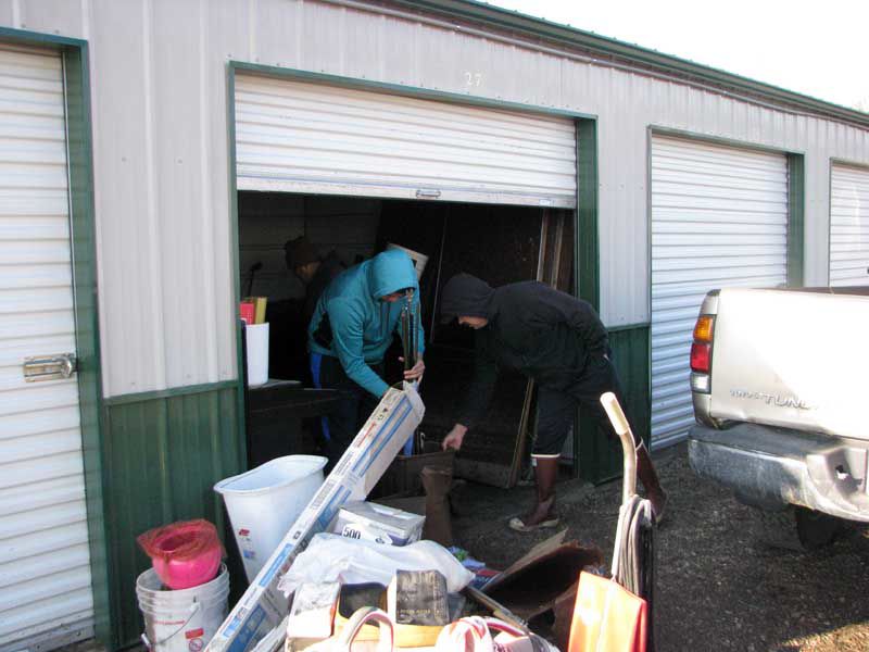 After five days of dealing with floodwaters, Gibbon begins recovering