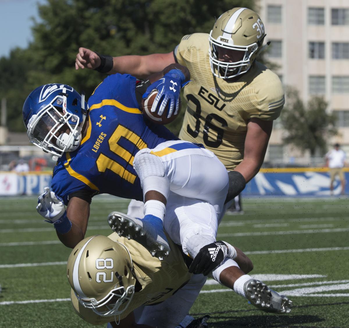Photos Unk Vs Esu Football By Rick Tucker Gallery Kearneyhub Com