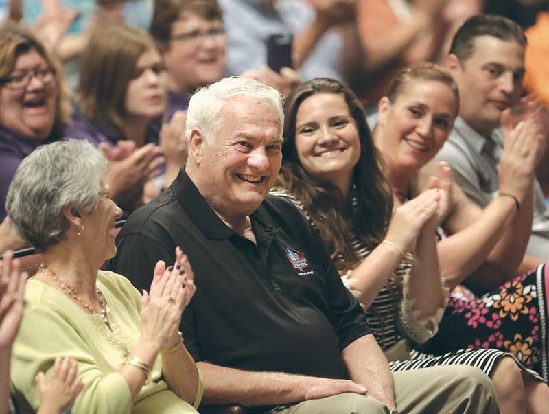 Longtime Vikings center Mick Tingelhoff now a Pro Hall of Famer