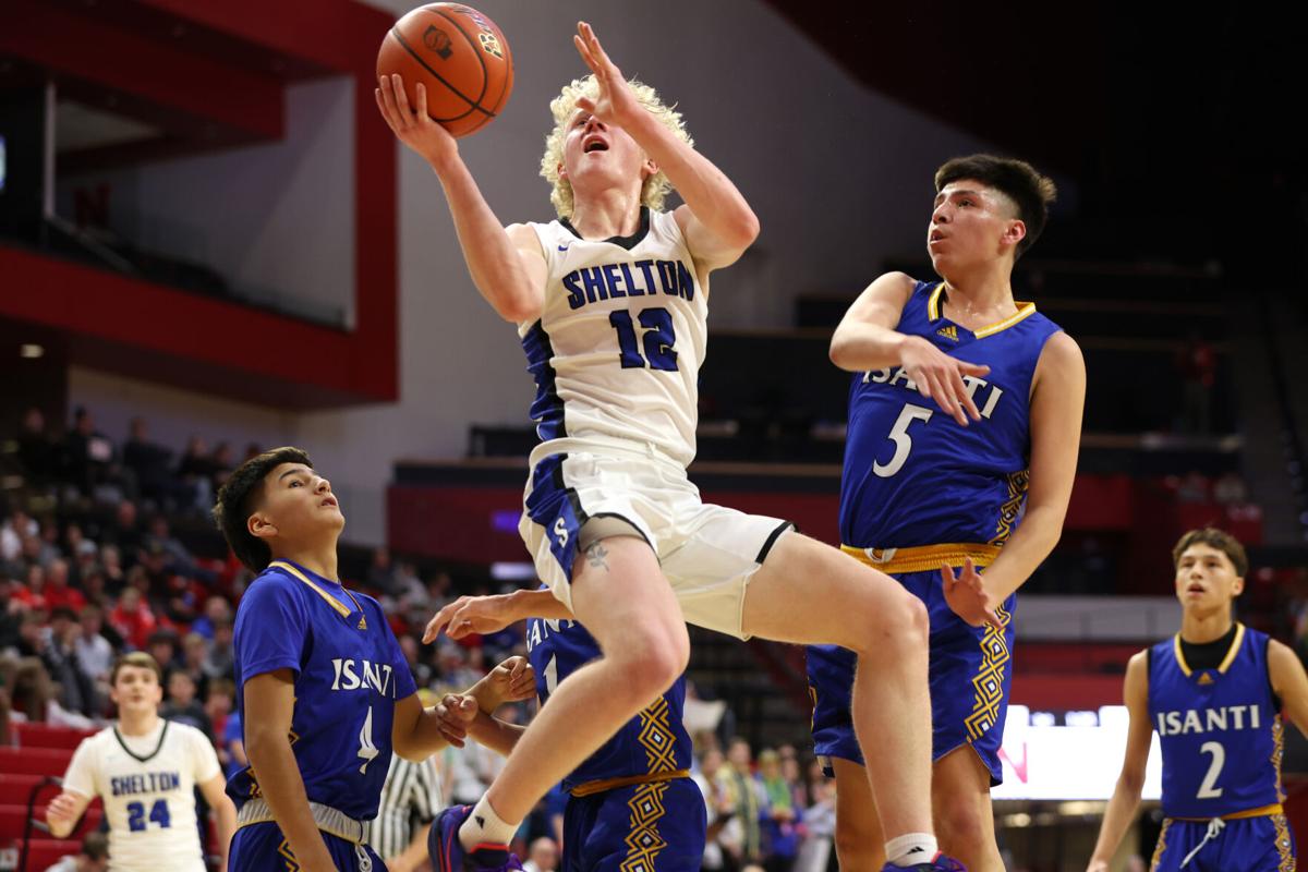 State basketball: Shelton captures late victory over Santee