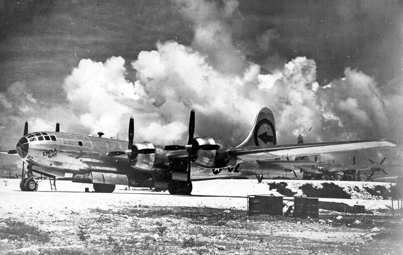 enola gay pilots atomic bomb