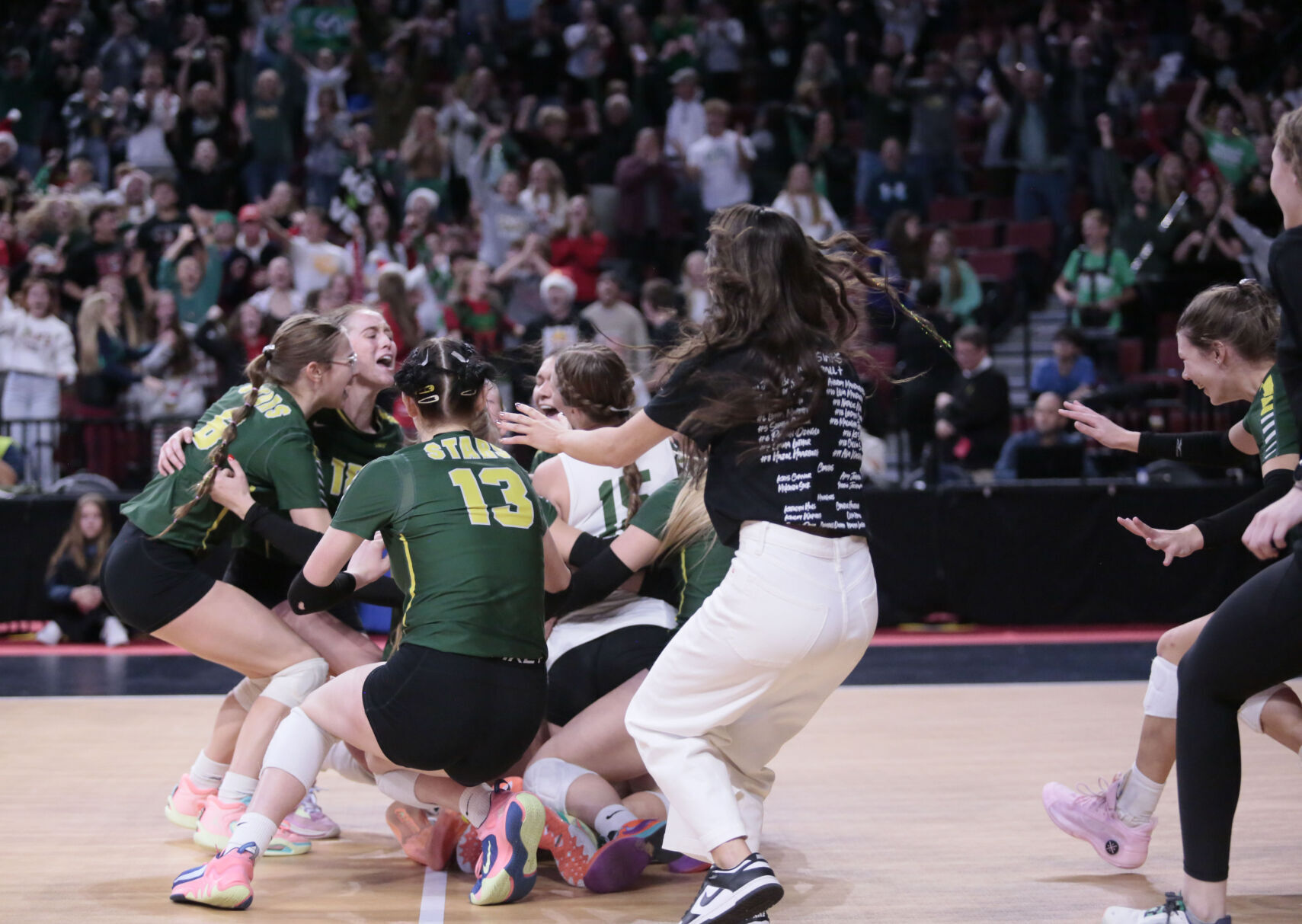 Kearney Catholic volleyball team stages dramatic comeback against Pierce