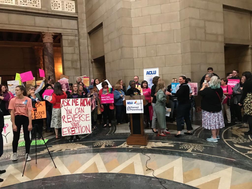 Supporters Rally At Nebraska Capitol In Defense Of Abortion Rights As More States Pass Strict Limits State Regional Kearneyhub Com