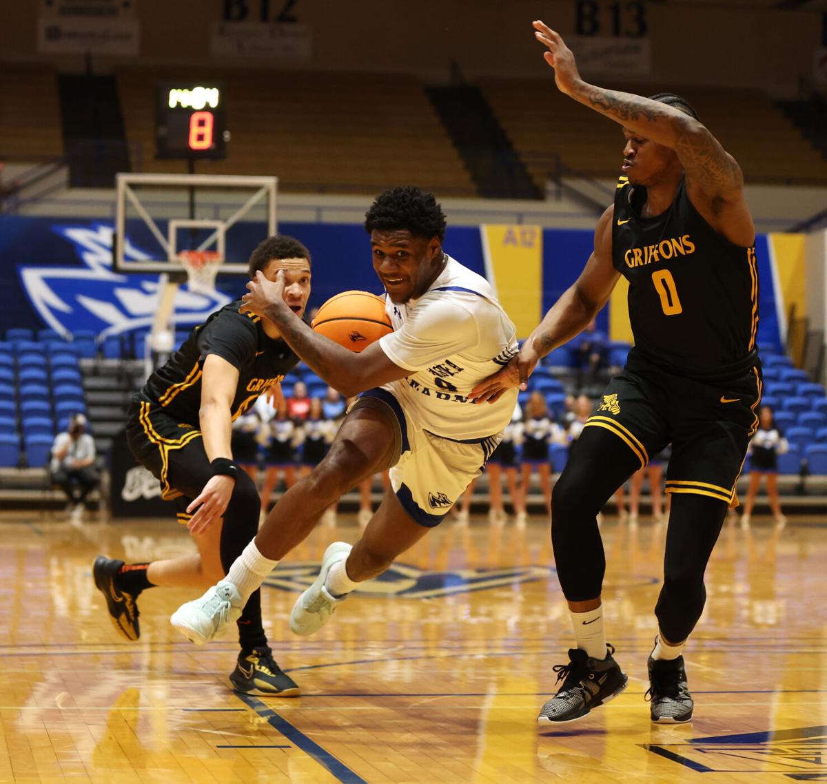 VIDEO: Half-court buzzer beater lifts Lopers over Missouri Western