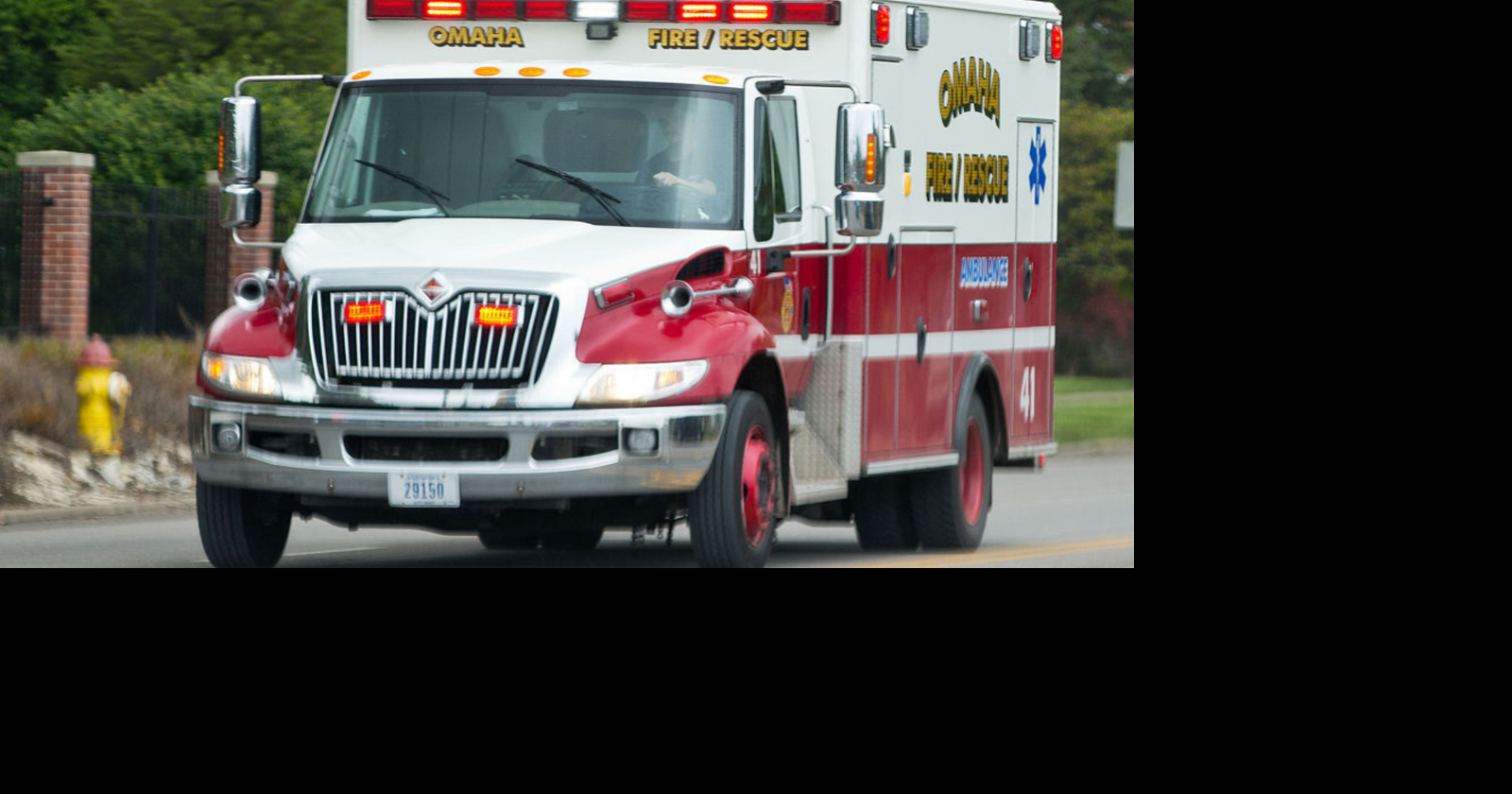 Two Omaha pedestrians injured in separate collisions with vehicles