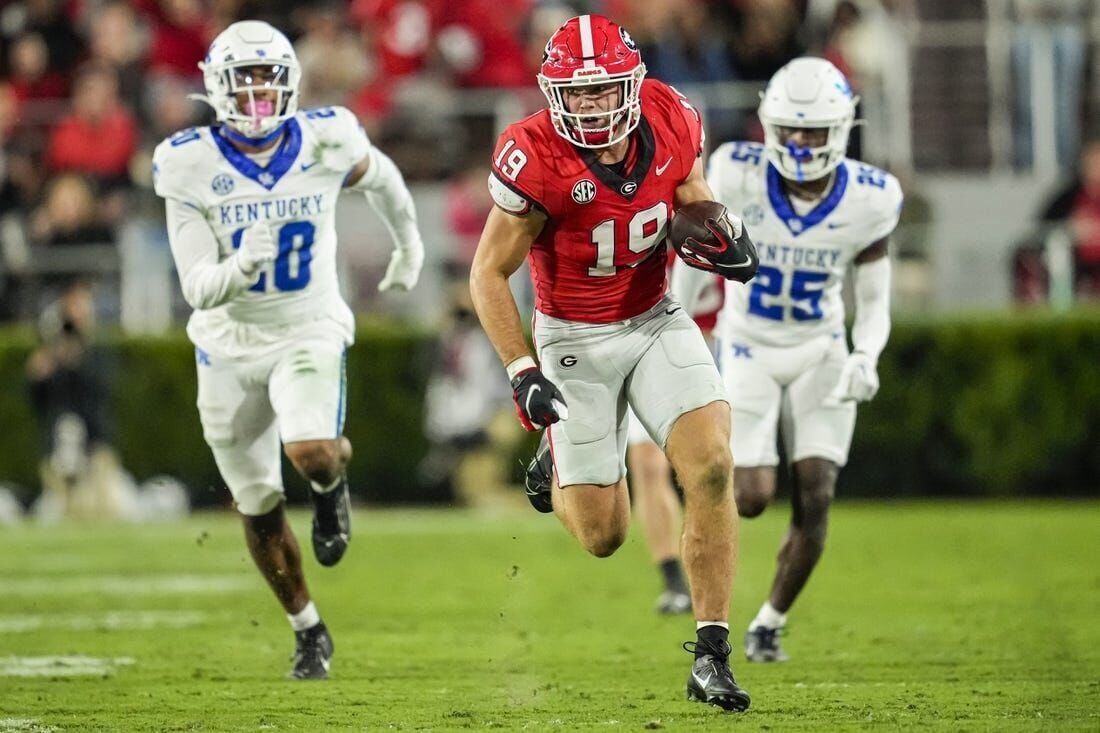 Kirby Smart's Georgia football sweatshirt is now the hottest item in Athens