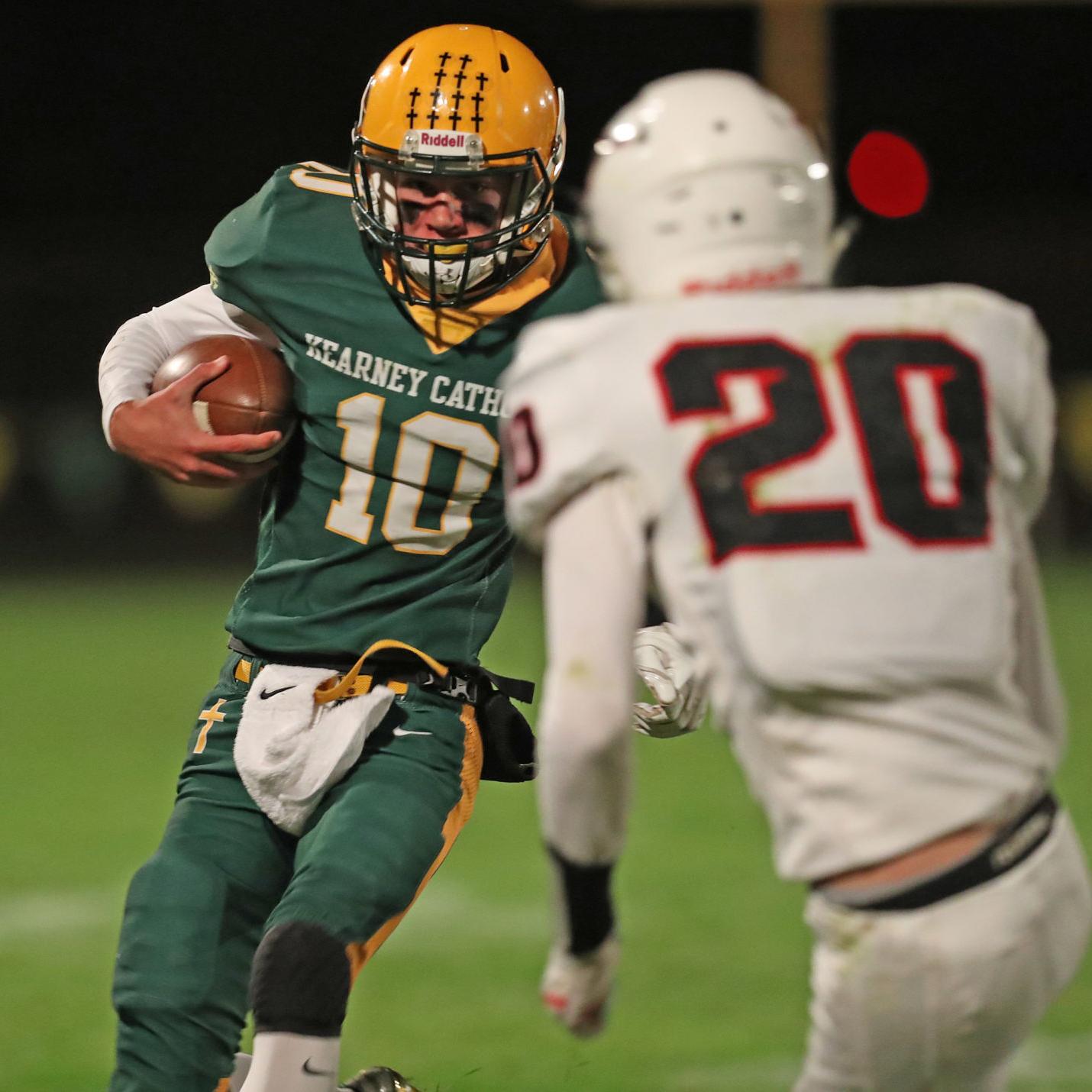 Sutton Gashes Kearney Catholic Defense 36 0 Kearney Catholic