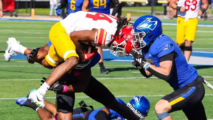 Game 6 Preview: Lopers Look to Slow Griffs Under the Lights