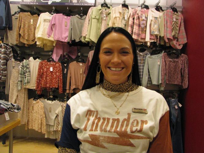 Buckle will get big sign over new entrance at Hilltop Mall in Kearney