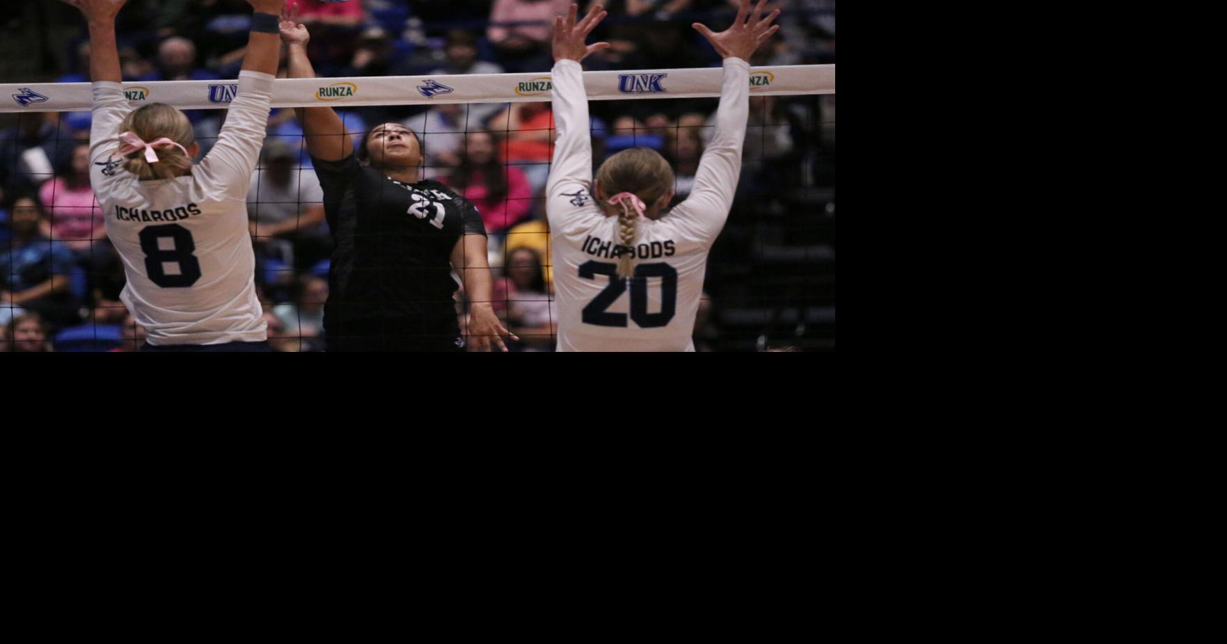 Seven Lopers named to AllMIAA volleyball team