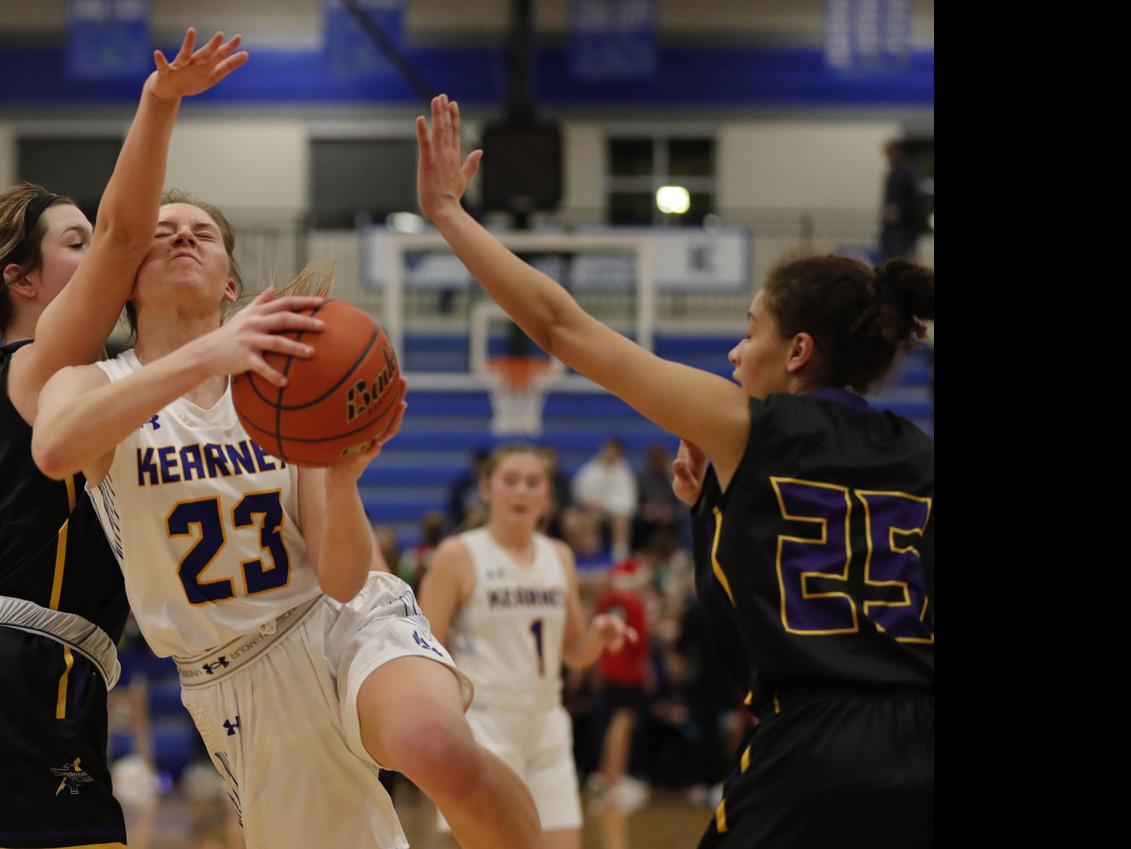 Hot Shooting Bellevue West Girls Hold Off Bearcats Kearney High