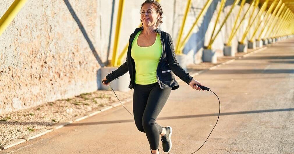 8 expert weight loss tips for women over 40