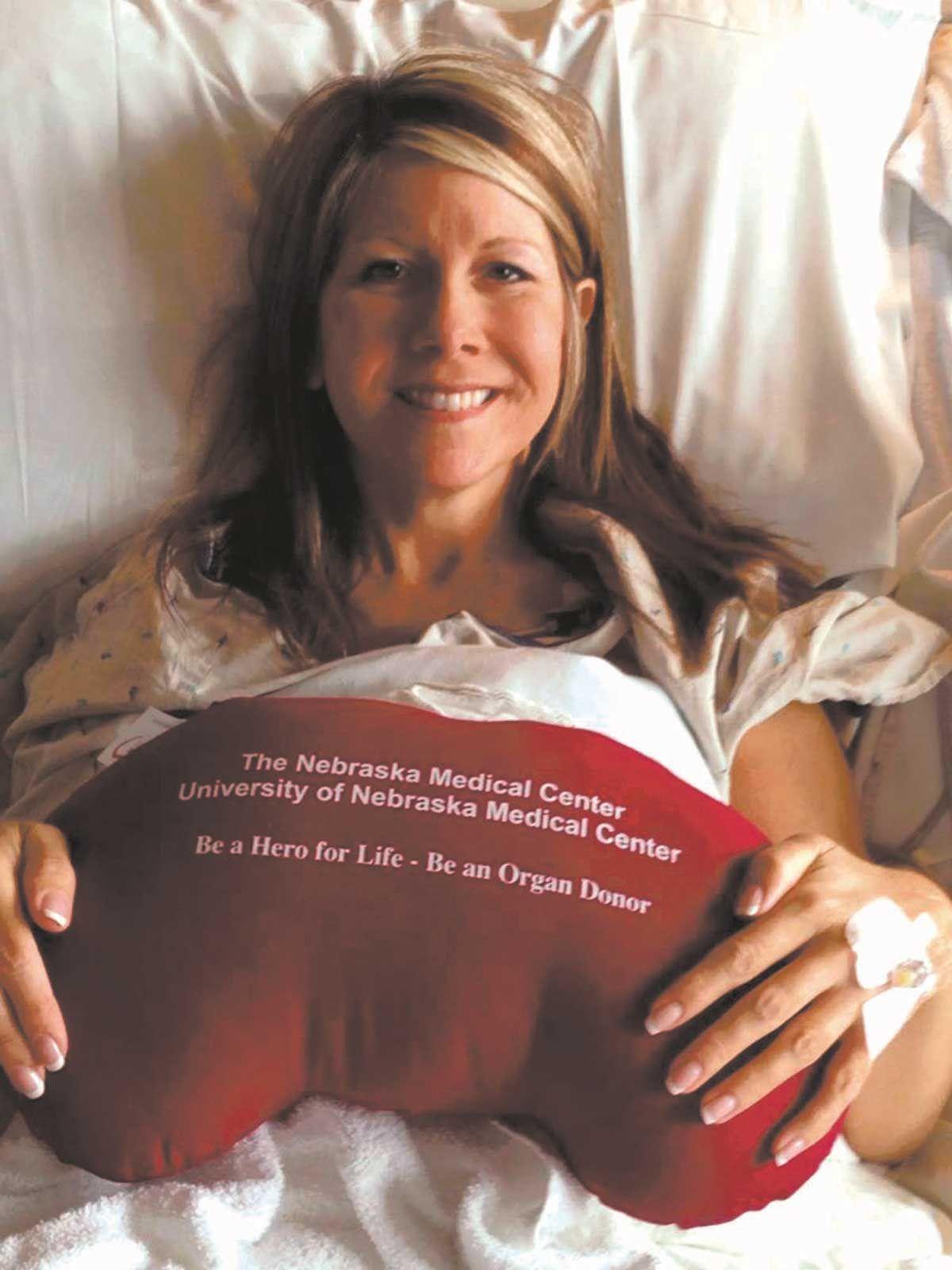 A perfect match: Kearney woman receives a kidney from her boyfriend