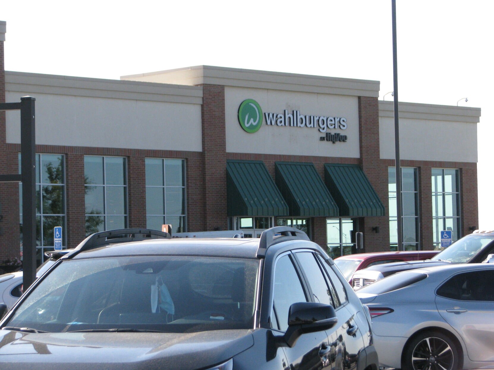 Wahlburgers Now Open At Kearney Hy-Vee