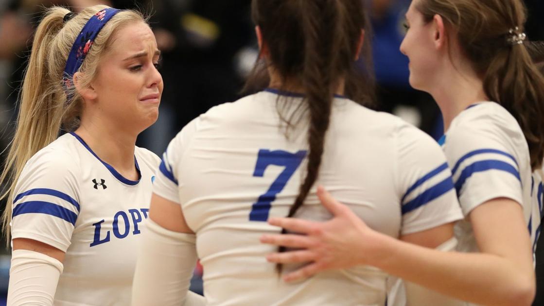 Lopers' season ends in national title game