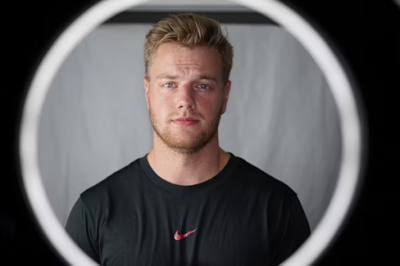 Best AI Headshot Generator Apps That Turn Your Selfies Into CEO Shots