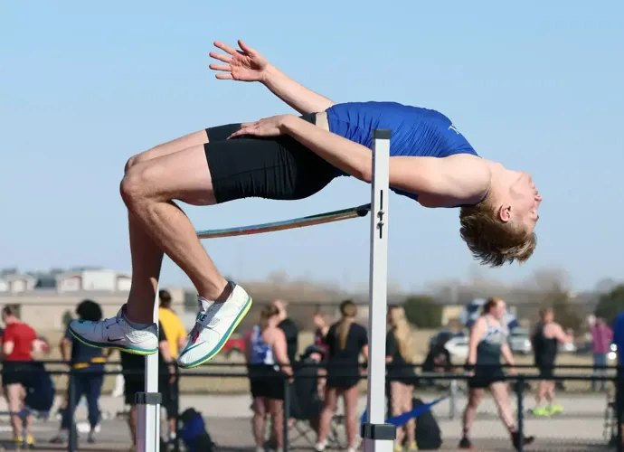 ‘We Want to Come Out on Top’: UNK High Jumpers Pushing Each Other to New Heights