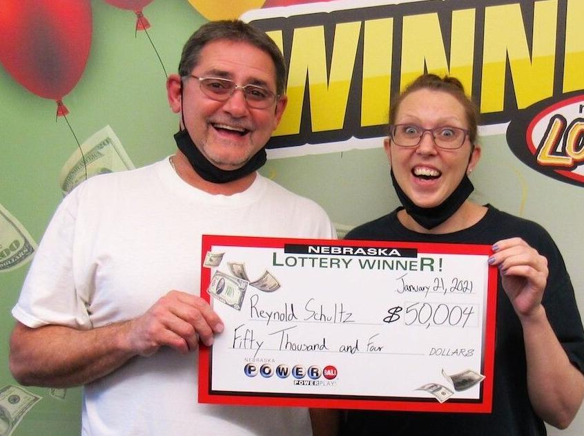 Nebraska Couple Wins 50 000 Slice Of Giant Powerball Pie State And Regional News Kearneyhub Com