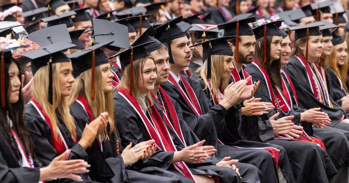 Treadwell, Hassan lead celebration for graduating Owls