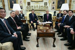 Trump, Xi begin state visit with nod at fierce AI rivalry