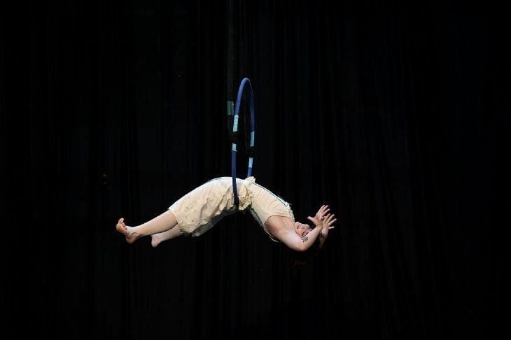 Broken Open brings together circus, storytelling | Enjoy Life to
