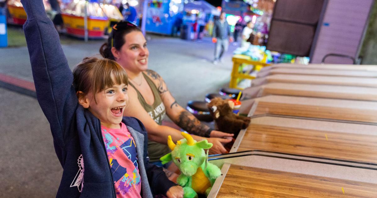 Fair scenes filled with memories, moos and Midway magic