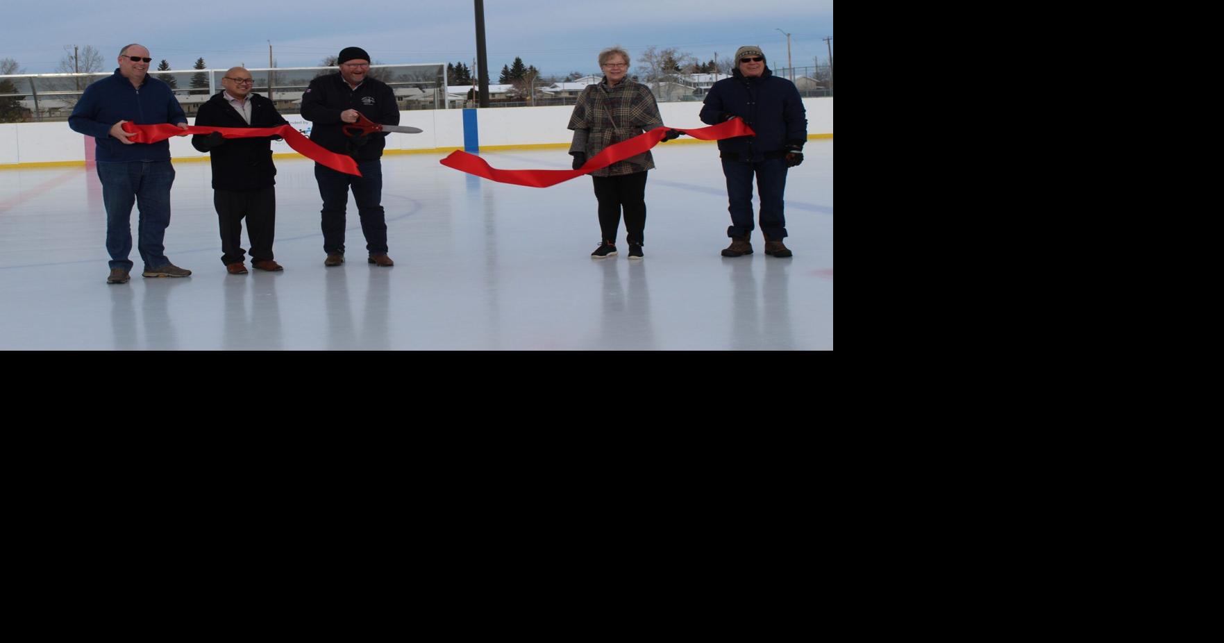 Gibbons celebrates new outdoor ice rink | Local News ...