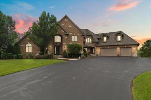 4 Bedroom Home in Kenosha - $1,900,000