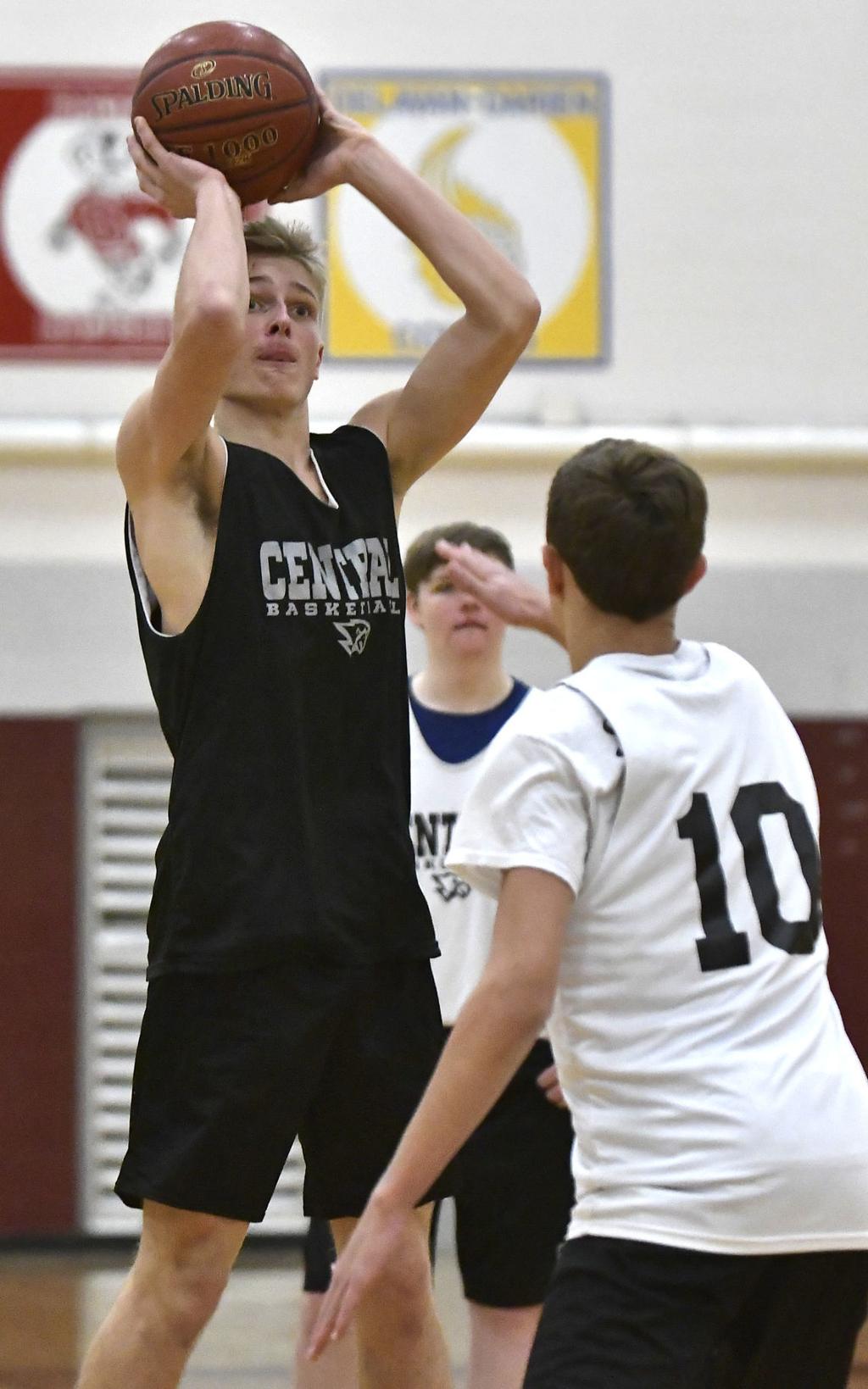 Boys Basketball Roundup Central Moves To 2 0 In Slc Sports