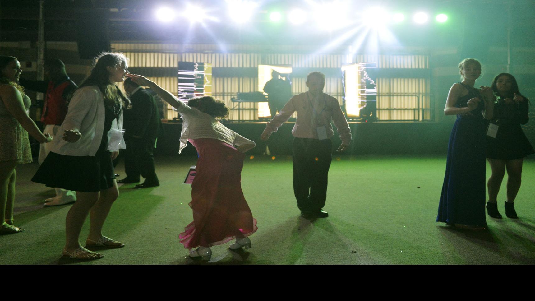 A Night To Remember Festival Hall Hosts Sixth Annual Special Needs Prom Local News Kenoshanews Com