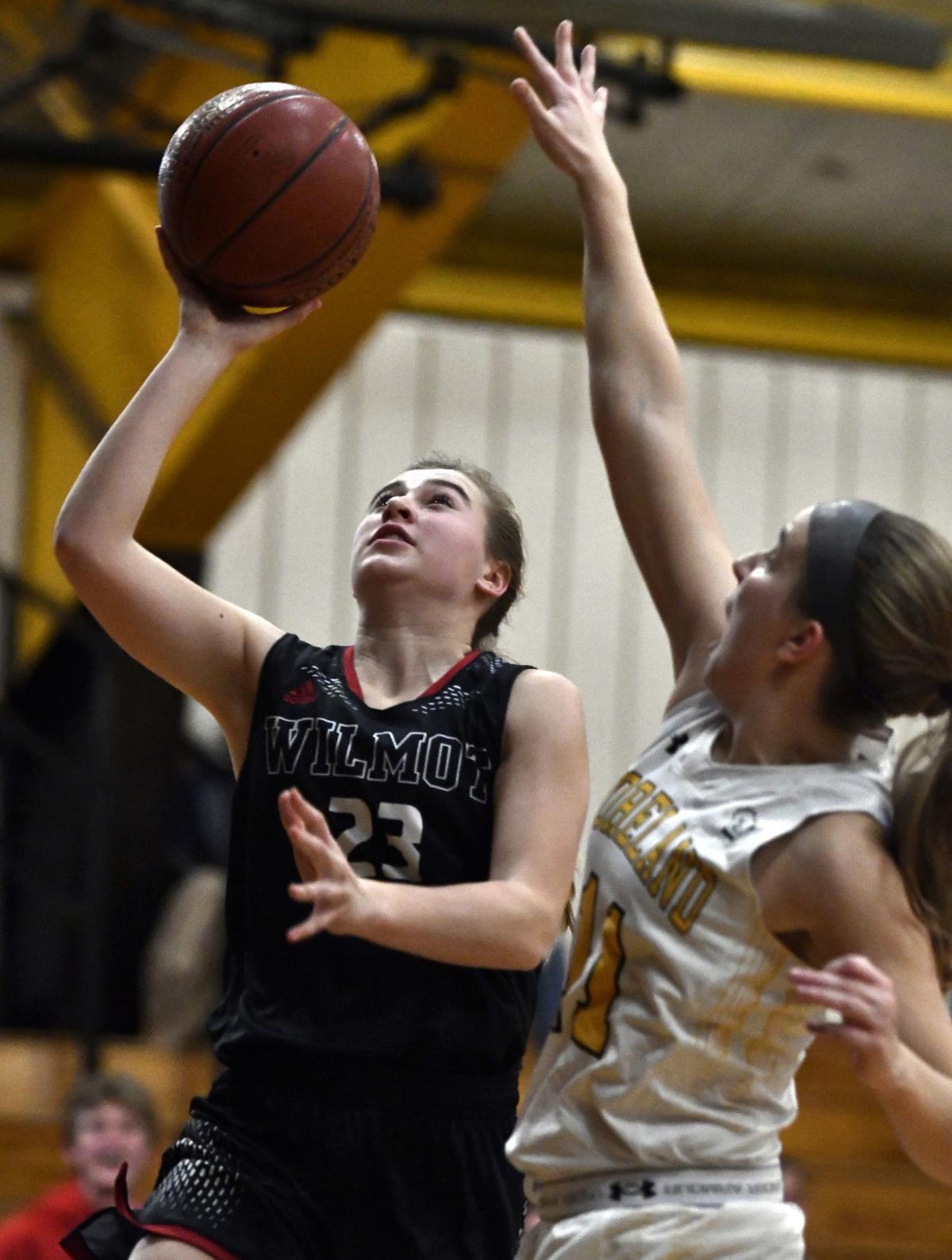High School Girls Roundup Koker Paces Shoreland Lutheran Shoreland Girls Basketball Kenoshanews Com