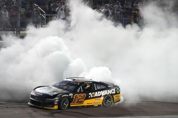 NASCAR: Blaney cruises at inaugural Iowa race