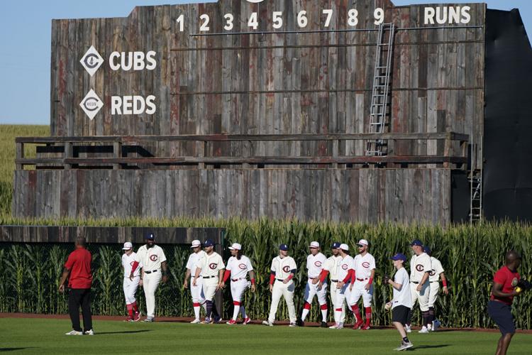 MLB unveils Cubs, Reds throwback uniforms for Field of Dreams game