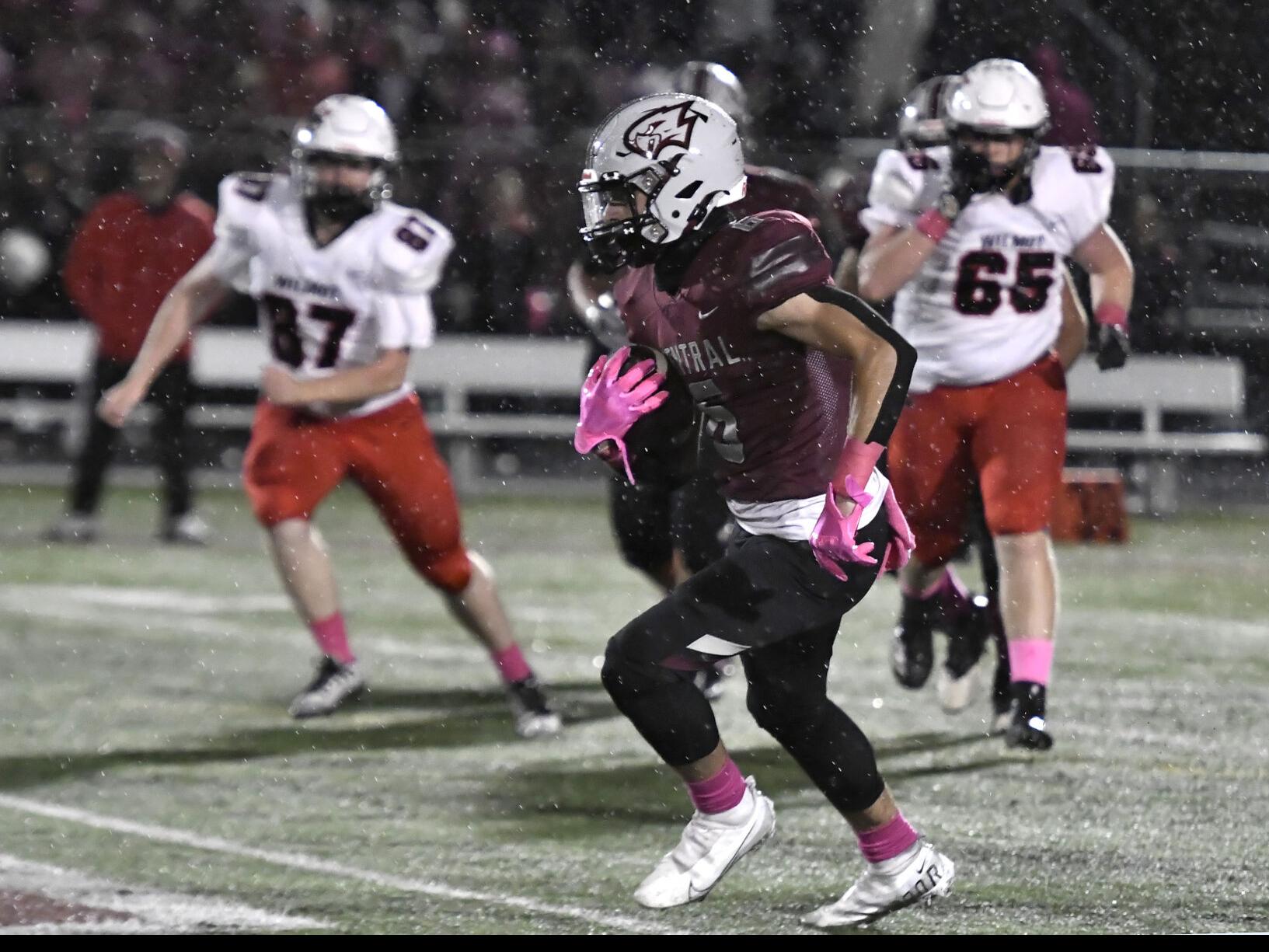 High school football: Central hangs 42 on Kenosha County rival Wilmot,  secures best record since 2005
