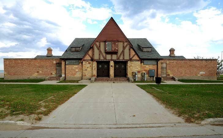 Mayor Wants To Shift Focus Simmons Island Beach House News Mayor Wants To Shift Focus Simmons Island Beach House