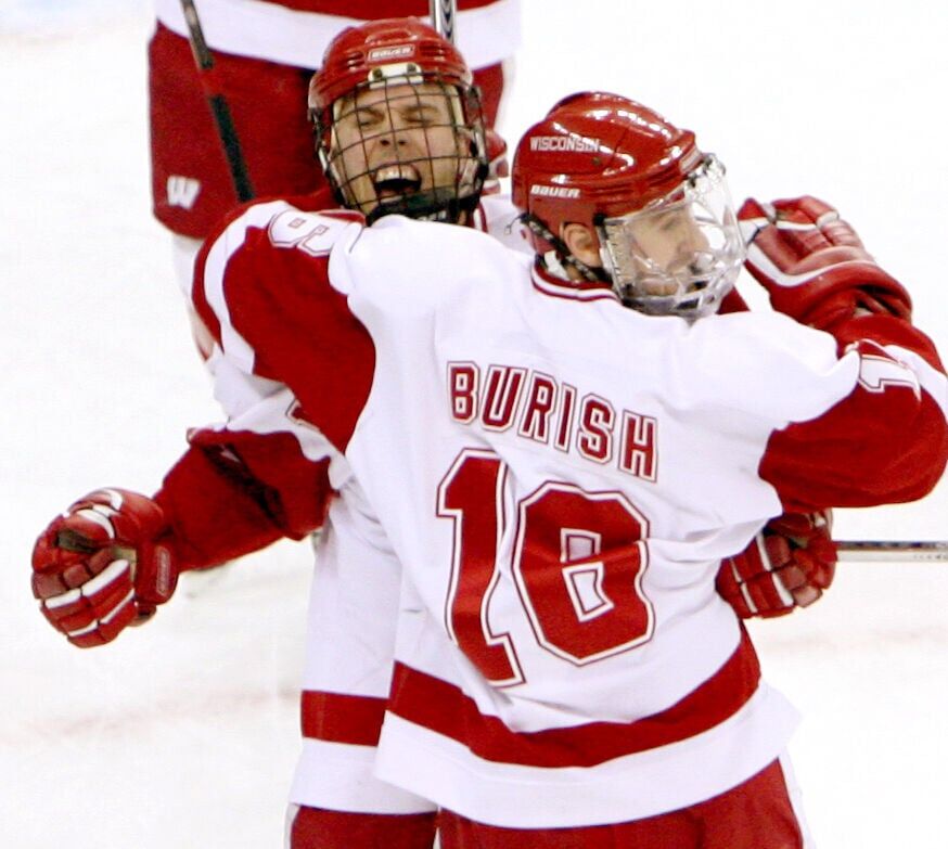 Forward leaves Wisconsin men's hockey team; another makes World Juniors  roster