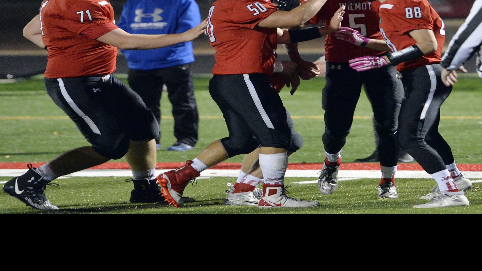 Waukesha West Ends Wilmot S Season Local Football Kenoshanews Com
