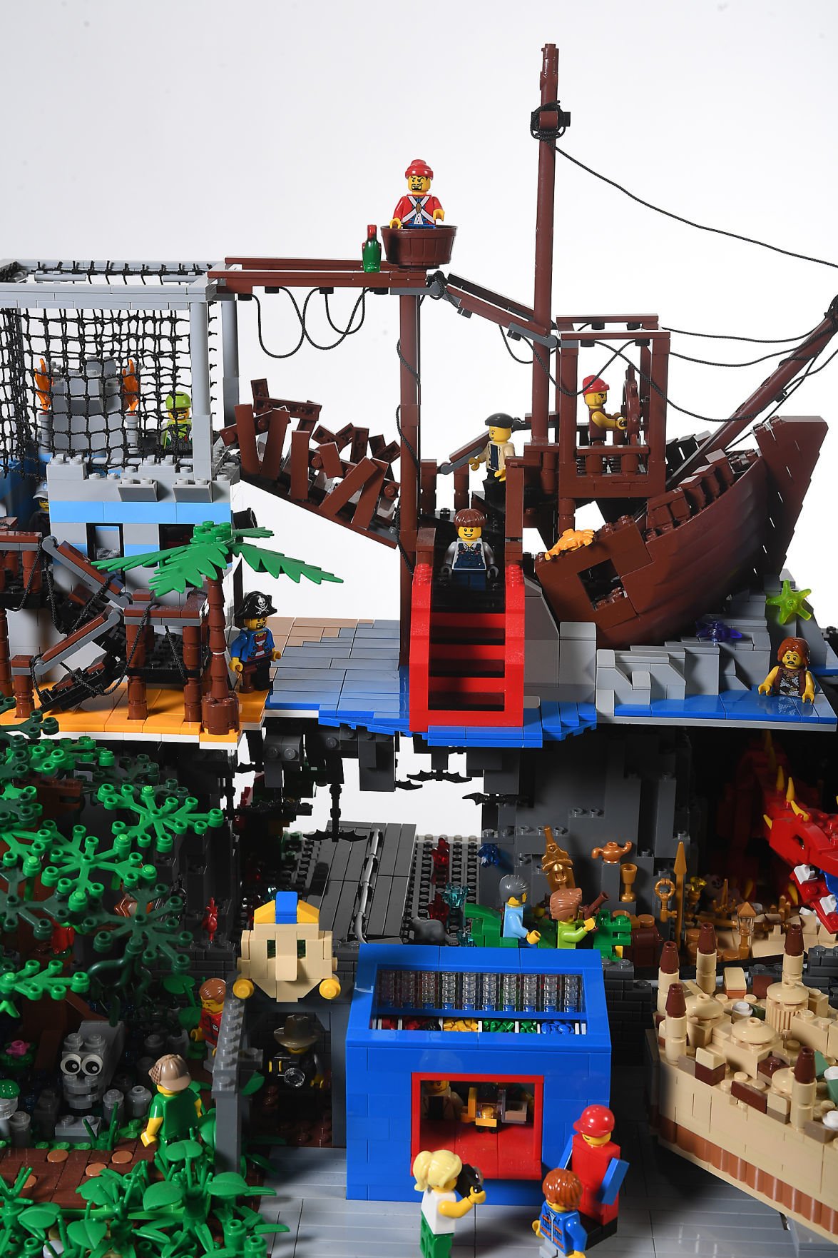 Legoland Master Builder loves a challenge Liz Snyder