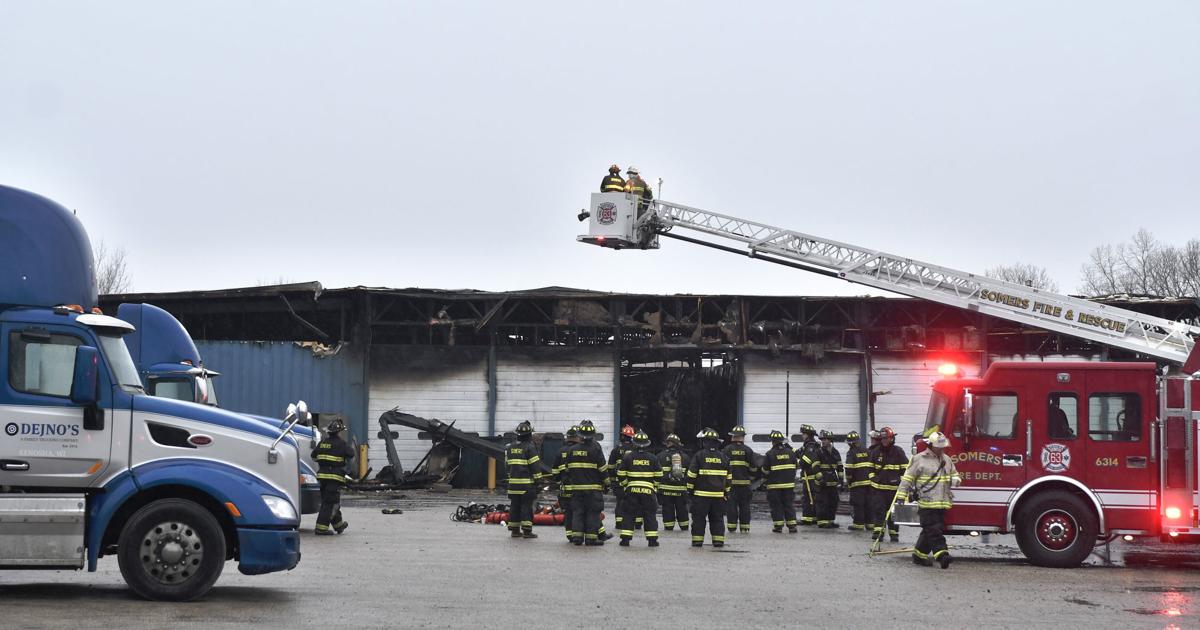 Early Morning Fire At Trucking Company Closes Green Bay Road News Kenoshanews Com