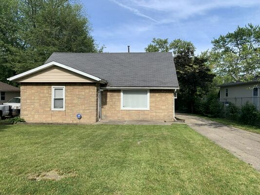 2 Bedroom Home in Waukegan - $79,000