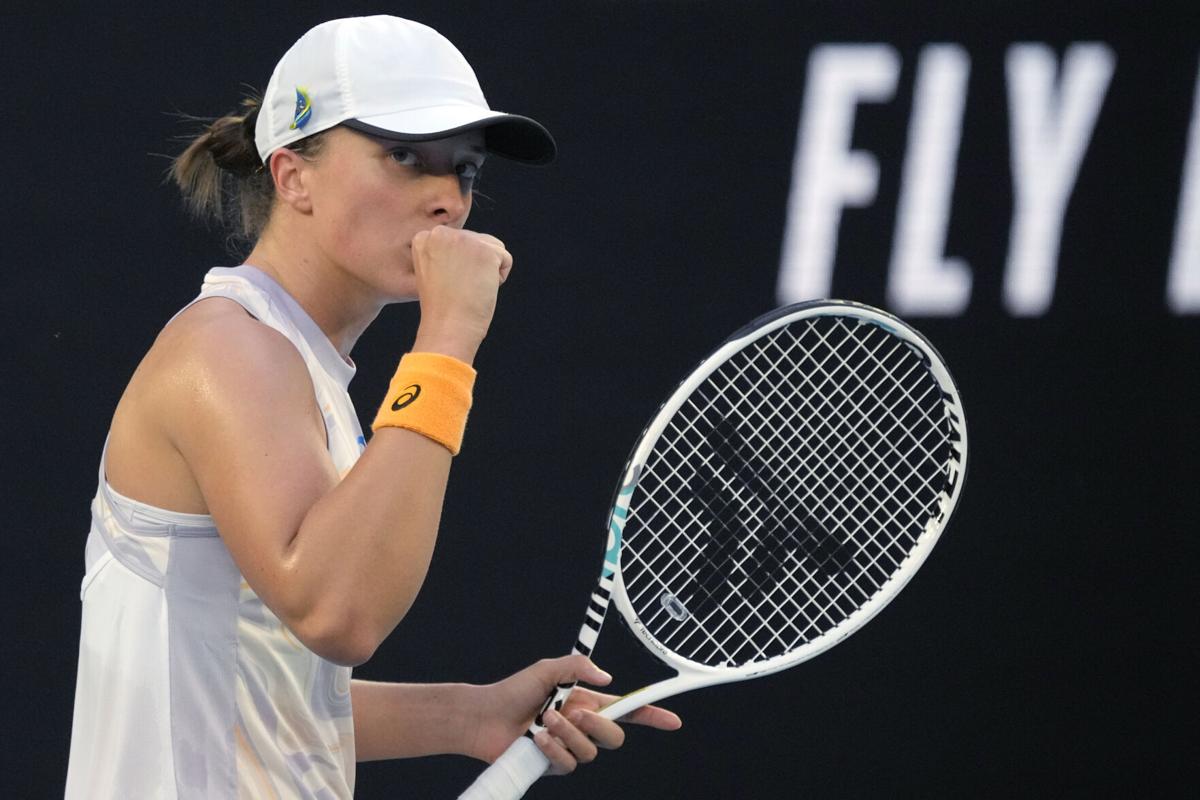 Iga Swiatek handles Jule Niemeier test in Australian Open first round