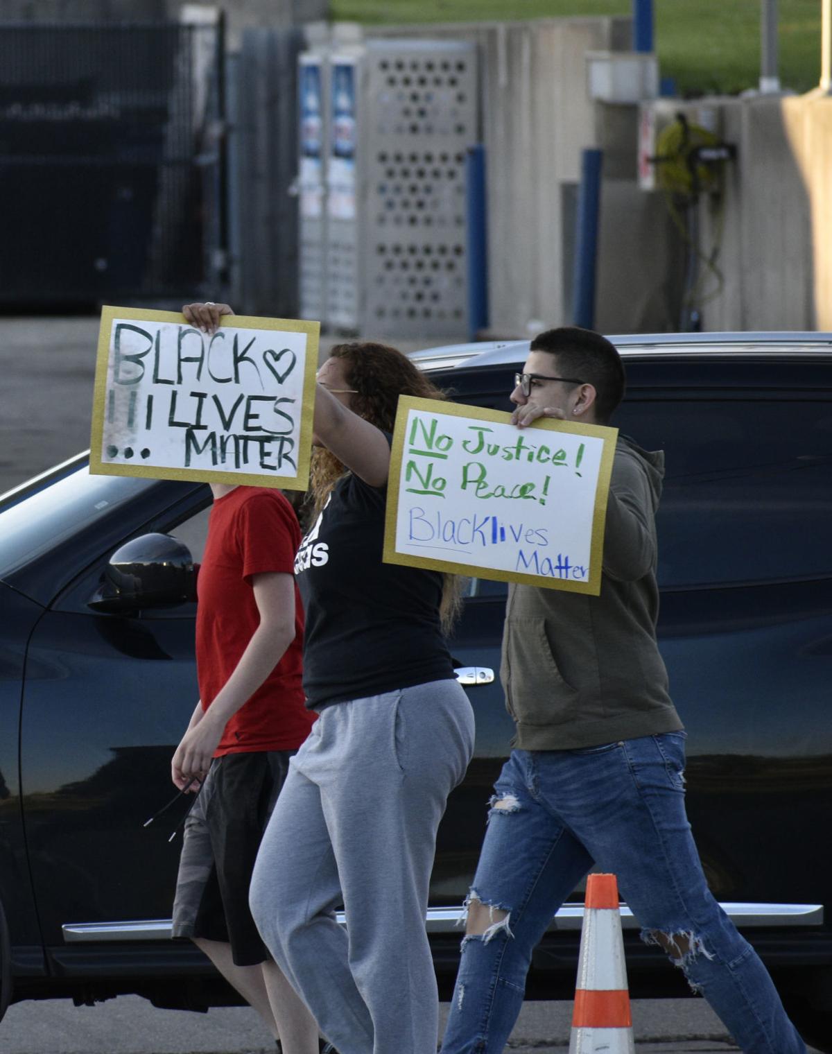 Kenosha Council members support peaceful protests, condemn nighttime